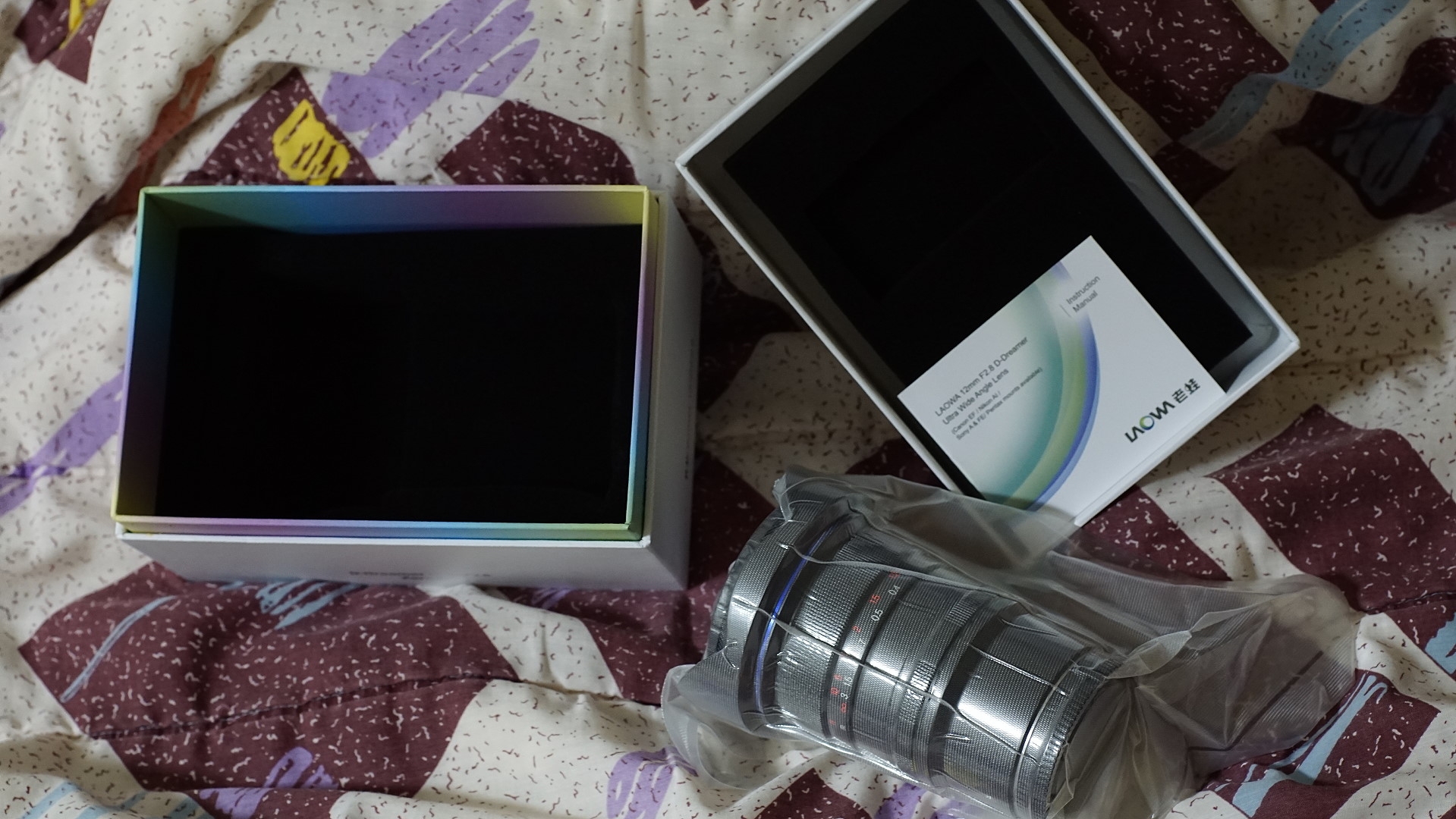 我們中國人的驕傲，畫質勝過11-24L的零畸變超廣角老蛙12mm F2.8D開箱