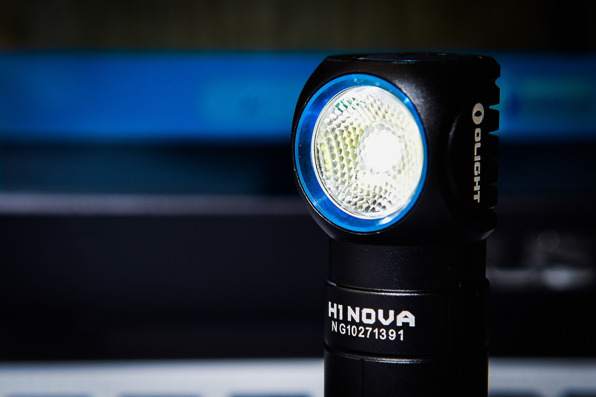 可愛的Olight 傲雷 H1 靈狐 500流明 頭燈
