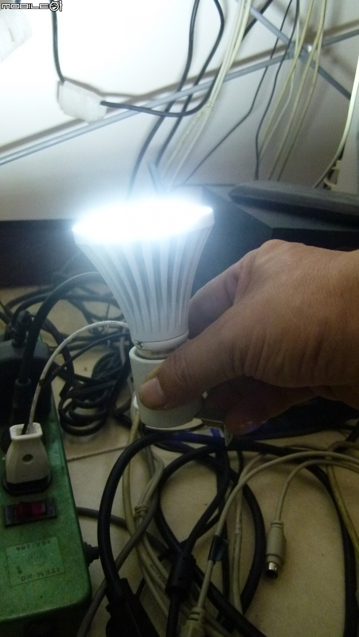 環保再利用_LED燈泡維修DIY
