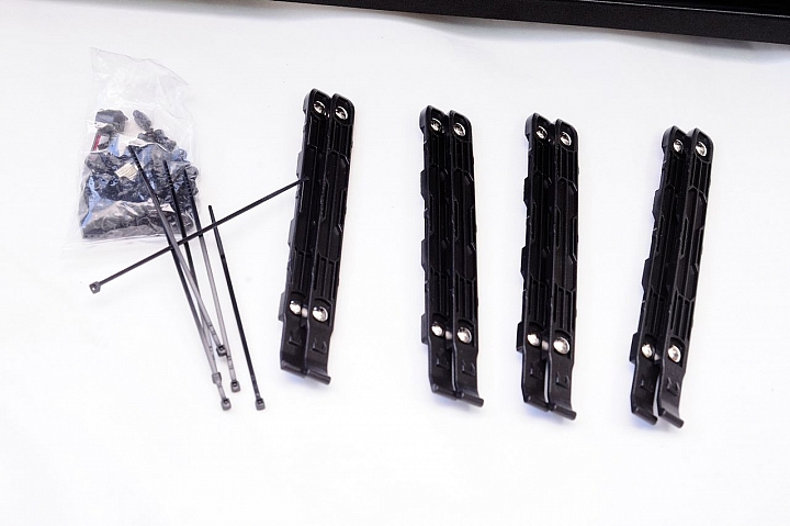 支援 AURA 燈光控制機能，BitFenix 火鳥 Aurora 透側機殼開箱測試