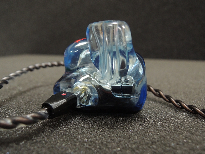 [開箱] 人生第一支客製耳機 AAW  -  W500（圖多）