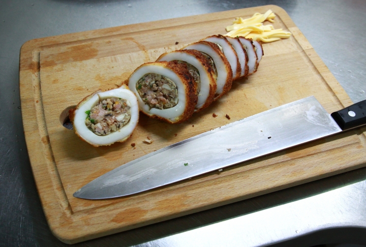 廚房 不一定是女人的之___透抽鑲肉