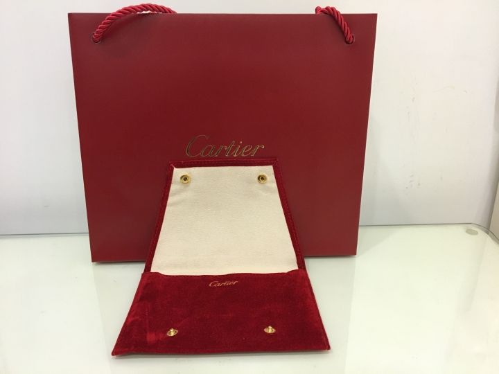 Cartier項鍊開箱文 (C de Cartier)