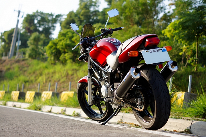擁抱V2引擎的樂趣-SUZUKI SV650
