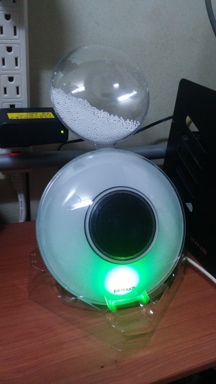 外型漂亮,聲音好聽的 陽泰電子yontouch eye LED燈立體聲藍牙喇叭 小小開箱