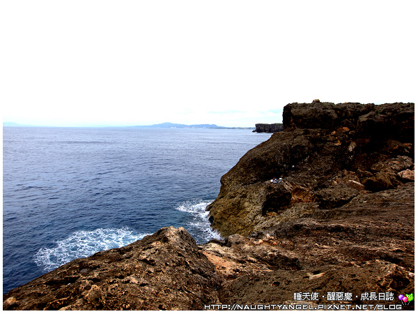 【沖繩自駕景點】殘波岬有唯美海灘、白色燈塔、斷崖峭壁、殘波大獅子，還有2016年最新的✦親子娛樂劇場.琉球忍者〈LEQUIOS THEATER IN 殘波〉