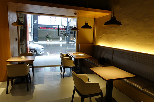 【親子親善餐廳】高雄苓雅區/文化中心。樂樂小時光~有機食材&親子遊戲區