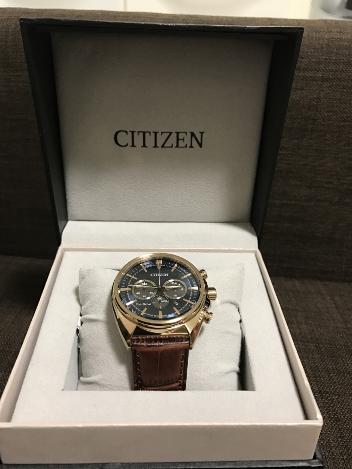 「開箱」Citizen CA4283-04L 真皮光動能錶