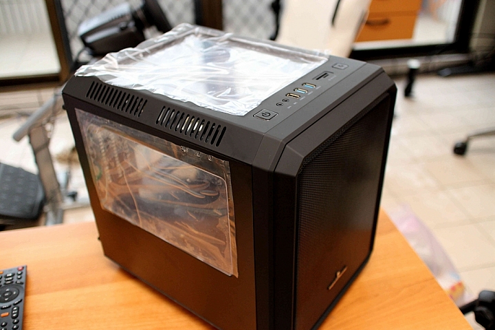 [心得] 視博通小尖兵 M-ATX機殼 (除錯心得爆多