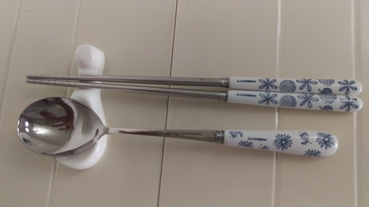 納智捷的餐具組開箱