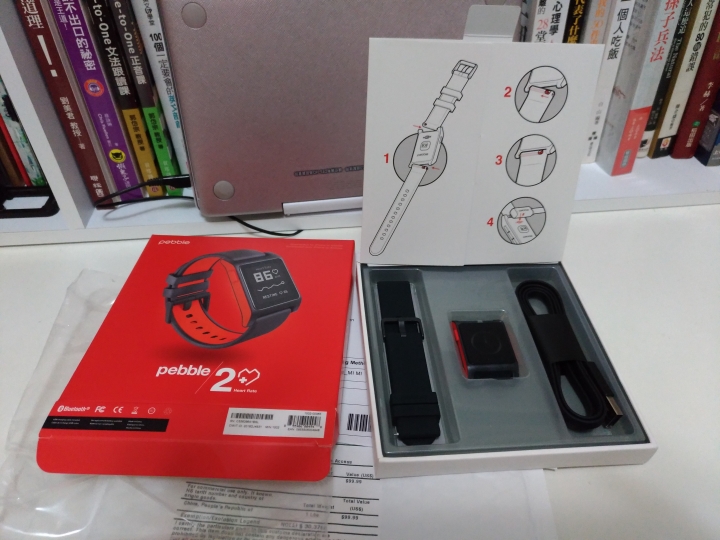 kickstarter募資第一名，續航力可達七天的智慧型手錶 - pebble 2 開箱及上手應用