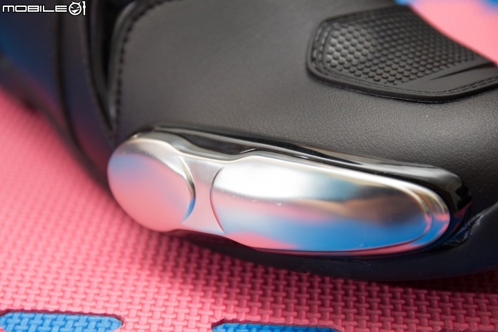 [開箱]我的第一雙車靴AUGI AR-1入手!