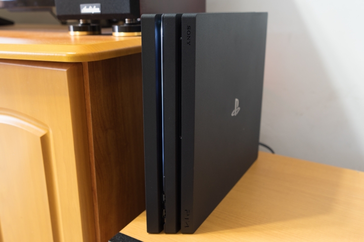 【開箱】PS4 Pro