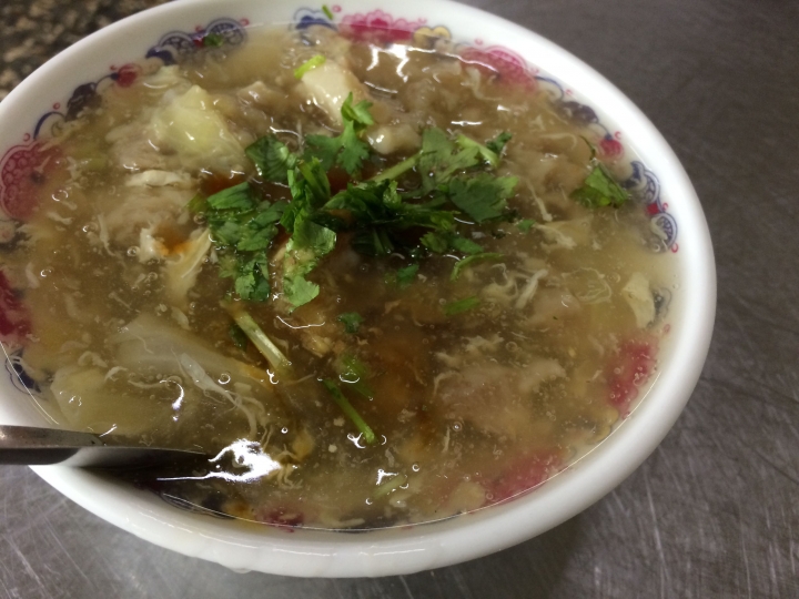 【美食。食記】彰化市 榕樹下爌肉飯 肉味稍重 配菜紮實 過溝仔 肉焿