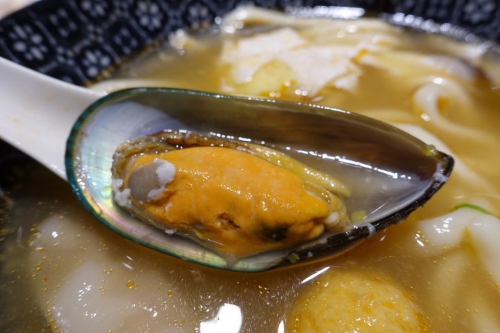 [食記] 新竹 魚町丼飯。高CP值生魚片、丼飯、昆布海鮮烏龍麵(東大店)