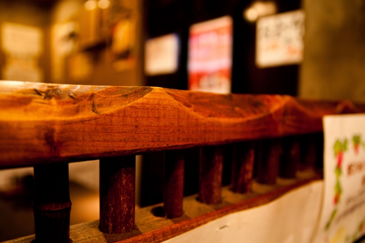 【美食。食記】東京 池袋 雞肝血嫩 肉汁四溢 韓二郎 串燒 居酒屋 推薦 激生嫩肝！血汁滿溢的暗紅果凍