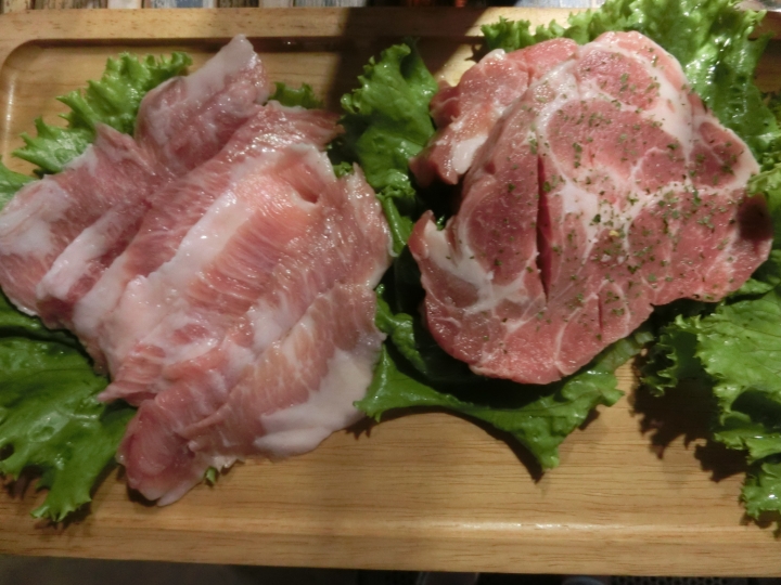 [咚咚家韓式豬肉專賣] 最道地的韓式燒烤 最強豬肉組合 伊比利豬&香草豬 韓國特色菜@國父紀念館2號出口