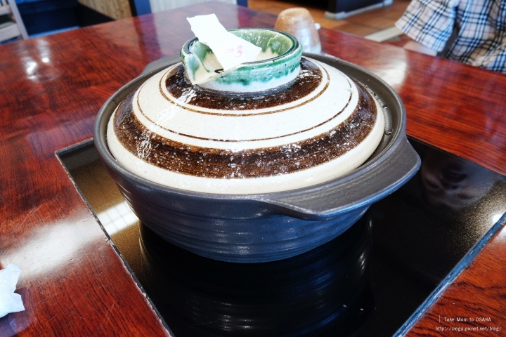 京都料理│清水 順正 おかべ家【拖著媽媽去關西】│清水寺前的巷弄京料理名店，自己在鍋裡現撈豆皮，多種精緻豆腐料理獲得媽媽稱讚