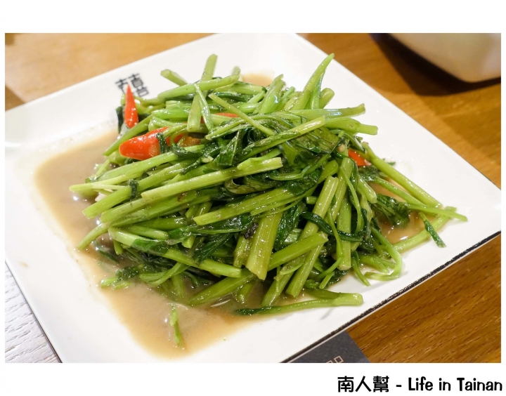 【台南中西區-美食】台南港式連鎖餐廳再一發，在安平家樂福內~~TJB茶餐室(台南安平店)