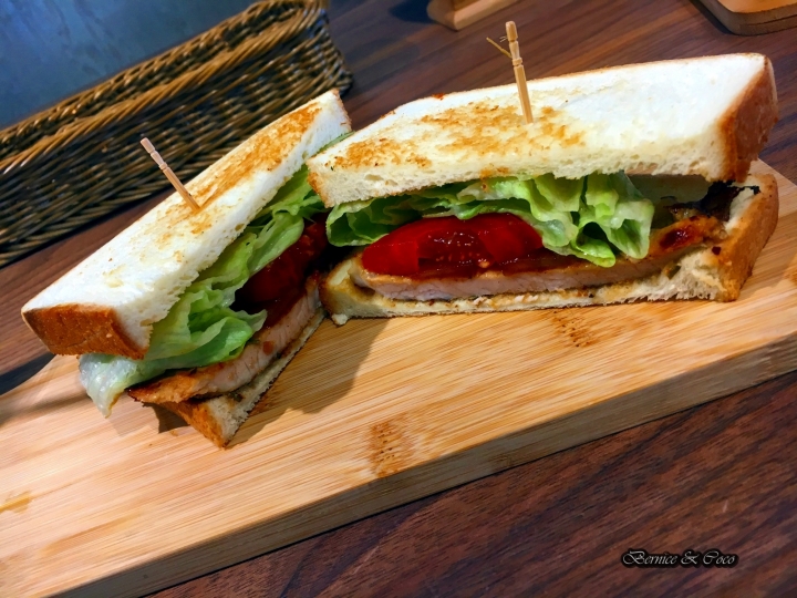 喜悅早餐坊Enjoy Breakfast/新式饅頭漢堡、鐵鍋蛋餅、輕食料理(板橋江子翠站)