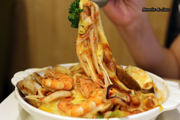 喜悅早餐坊Enjoy Breakfast/新式饅頭漢堡、鐵鍋蛋餅、輕食料理(板橋江子翠站)