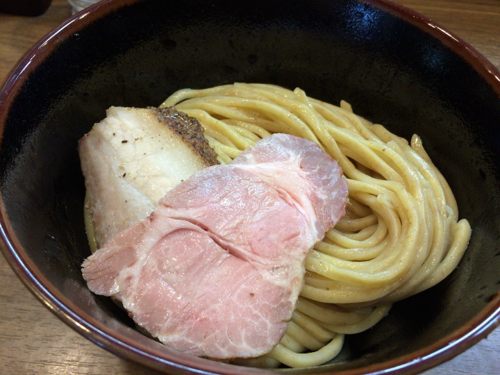 【美食。食記】東京 蒲田 湯頭厚重 煮干鮮香 宮元 拉麵 沾麵 一燈小徒弟 煮干しつけ麺