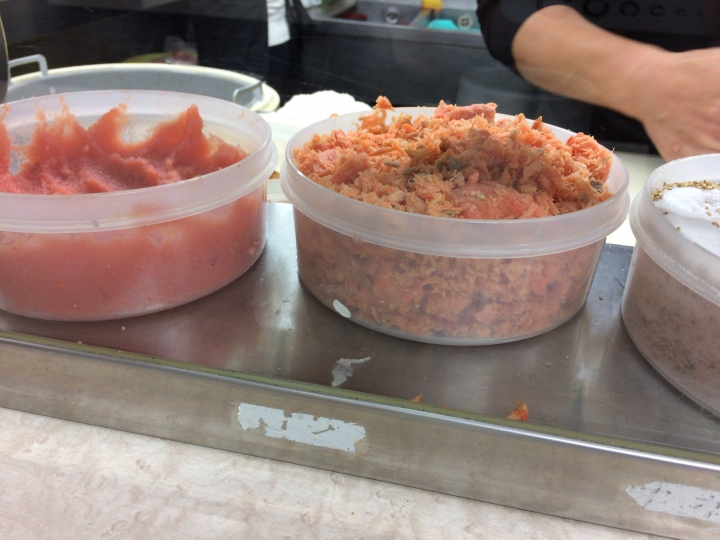 【美食。食記】東京 大塚 用料精選，米飯特好 ぼんご 三角飯糰 御飯糰 來！！我們來當20分鐘的老日本人