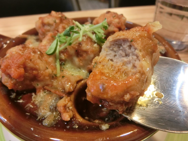 [艾拉芙PASTA] 新莊 歐洲村佳瑪商圈 義大利麵餐廳 輕輕的威尼斯風 實在新鮮的好料(2016幸福路上的幸福料理)