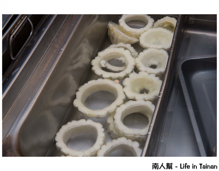 【台南安平區-美食】關東煮外還有炸物.烤物.飯麵等多種美食│微涼天氣來暖身~~古咕手作關東煮