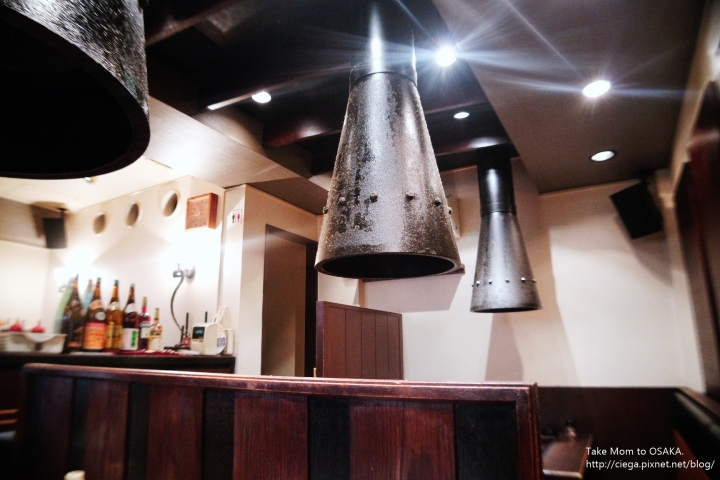 大阪美食│法善寺三平お好み焼き【拖著媽媽去關西】│近心齋橋道頓崛，大阪燒上有座配料山不誇張，日本美食部落格大力推薦好吃大阪燒