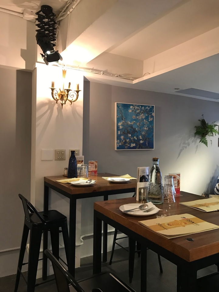 [食記] 披薩斜塔。用料講究、健康取向的手工披薩店! (捷運美食簡餐/新店大坪林站)