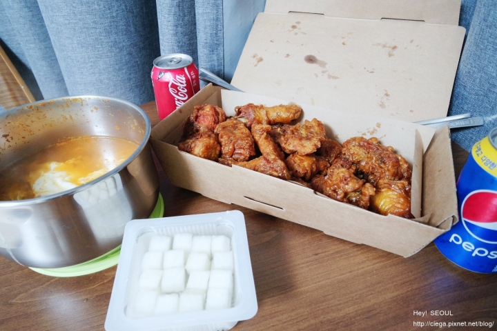 首爾美食│『KyoChon橋村炸雞與NENE炸雞』│來到韓國一定要體驗一下外送炸雞!