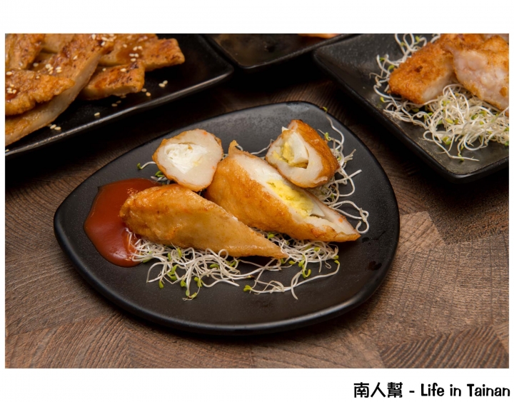 【台南安平區-美食】關東煮外還有炸物.烤物.飯麵等多種美食│微涼天氣來暖身~~古咕手作關東煮