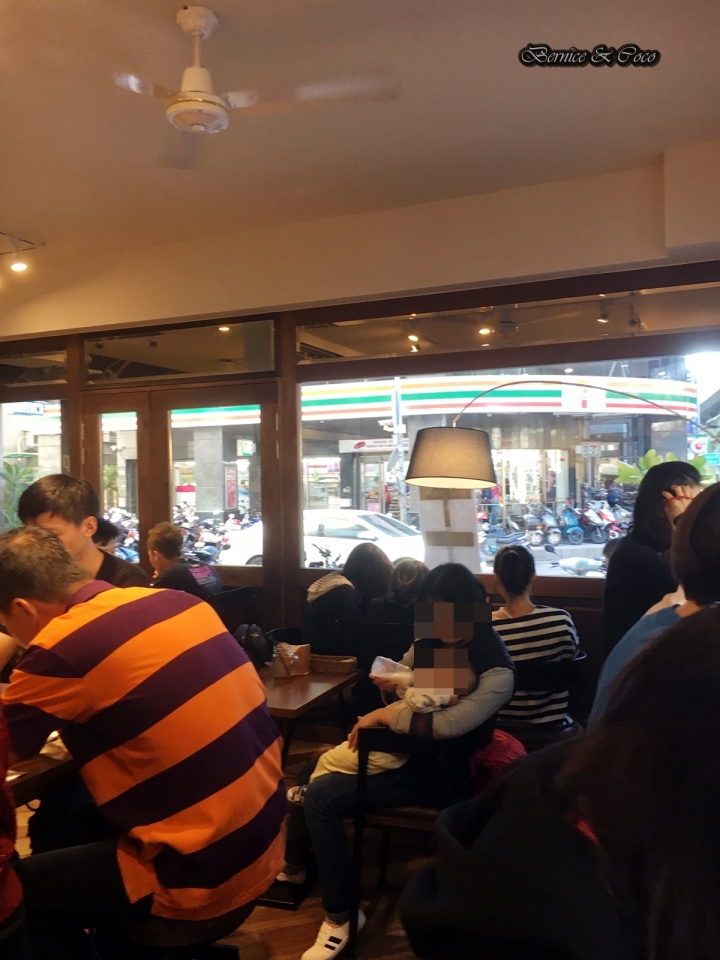 喜悅早餐坊Enjoy Breakfast/新式饅頭漢堡、鐵鍋蛋餅、輕食料理(板橋江子翠站)