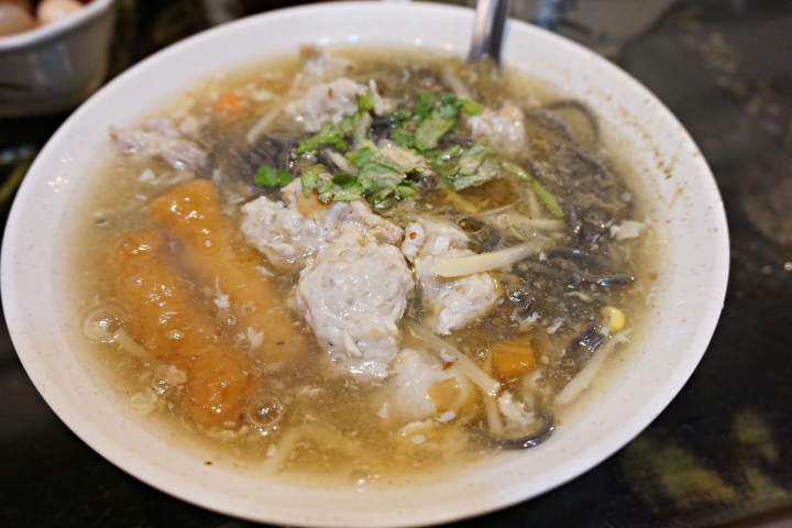 【元祖勝峰大眾本舖】佈置違和餐點普