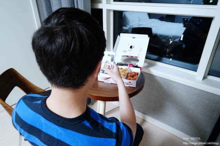 首爾美食│『KyoChon橋村炸雞與NENE炸雞』│來到韓國一定要體驗一下外送炸雞!