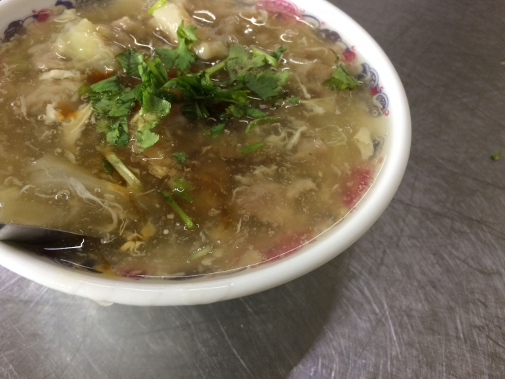 【美食。食記】彰化市 榕樹下爌肉飯 肉味稍重 配菜紮實 過溝仔 肉焿