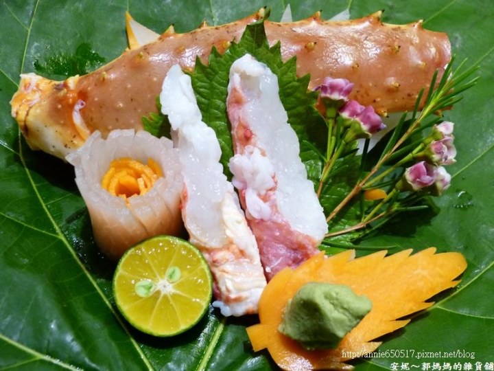 (((高雄食記)))新興區次郎本格日本料理美食與視覺的高級饗宴之鱈場蟹８吃，有商業午餐