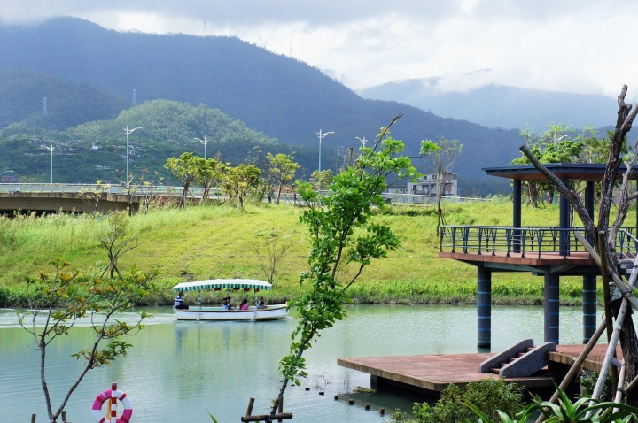 【宜蘭冬山 | 景點】景色優美的遊憩與散步新選擇✦冬山河生態綠舟