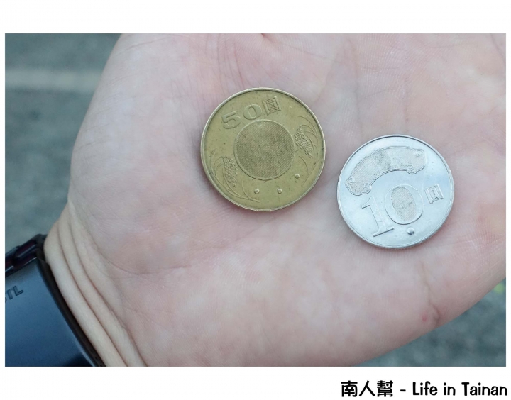 【台南中西區-甜點】220公分高扭蛋機│享受不確定會扭到什麼甜點的未知感~~蛋-甜點扭蛋機