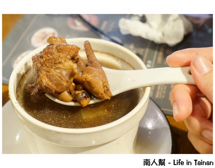 【台南中西區-美食】台南港式連鎖餐廳再一發，在安平家樂福內~~TJB茶餐室(台南安平店)