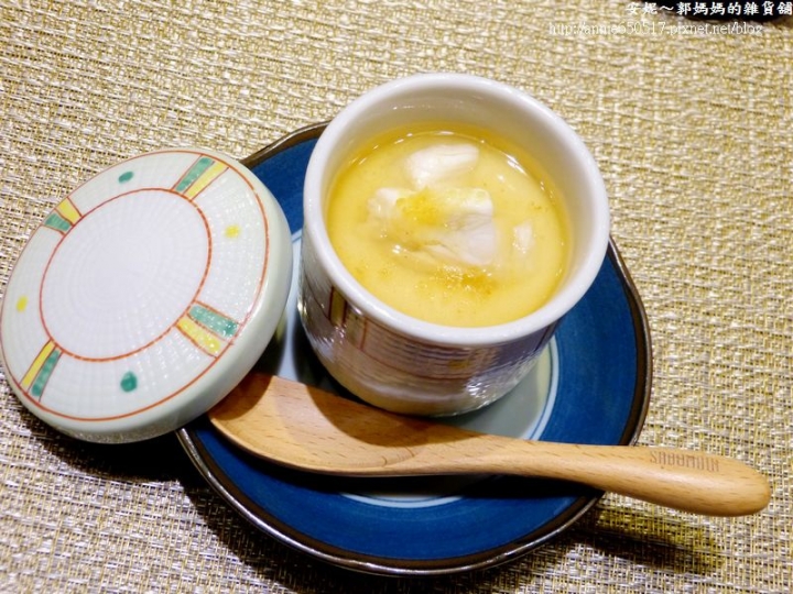 (((高雄食記)))新興區次郎本格日本料理美食與視覺的高級饗宴之鱈場蟹８吃，有商業午餐