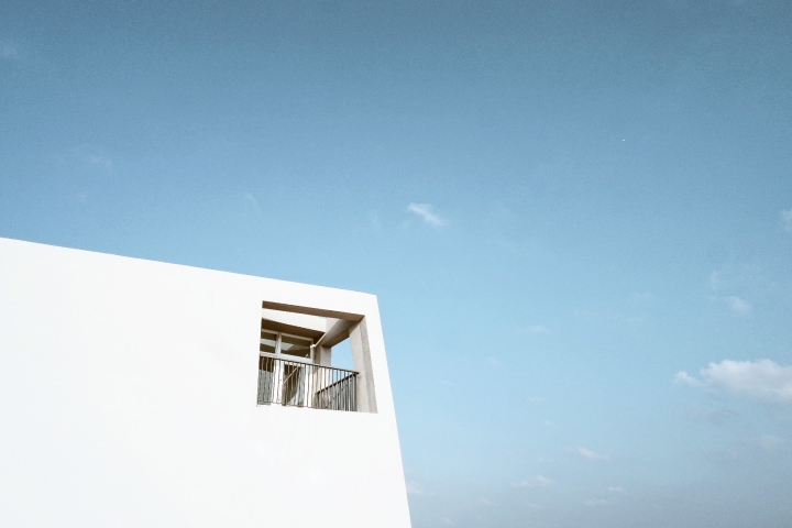 【台南七股】『七股遊客中心』私房景點♡錯綜交錯的線條與灰白底色，一窗一格透出海水鹹味和台南的溫暖│IG 最新打卡熱門景點，目前尚未啟用請好好愛護!!