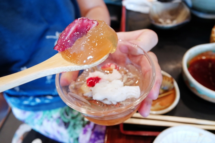 京都料理│清水 順正 おかべ家【拖著媽媽去關西】│清水寺前的巷弄京料理名店，自己在鍋裡現撈豆皮，多種精緻豆腐料理獲得媽媽稱讚