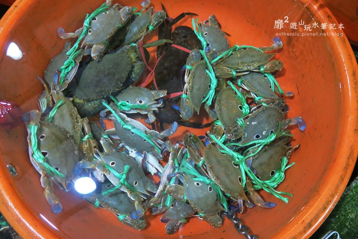 新北石門富基漁港~春金活海產 螃蟹季吃螃蟹大餐