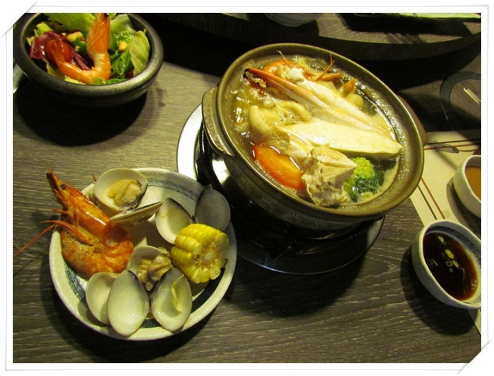 秋天必吃美食~埔里日高鍋物‧超狂超鮮美的極品野生藍鑽蟹鍋