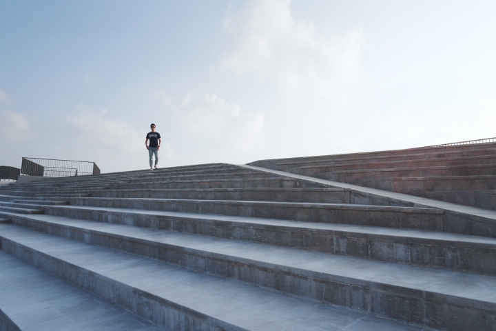 【台南七股】『七股遊客中心』私房景點♡錯綜交錯的線條與灰白底色，一窗一格透出海水鹹味和台南的溫暖│IG 最新打卡熱門景點，目前尚未啟用請好好愛護!!