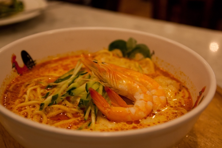 【美食。食記】東京 水道橋 口味道地，用料實在 新加坡海南雞飯 シンガポール海南鶏飯 水道橋店