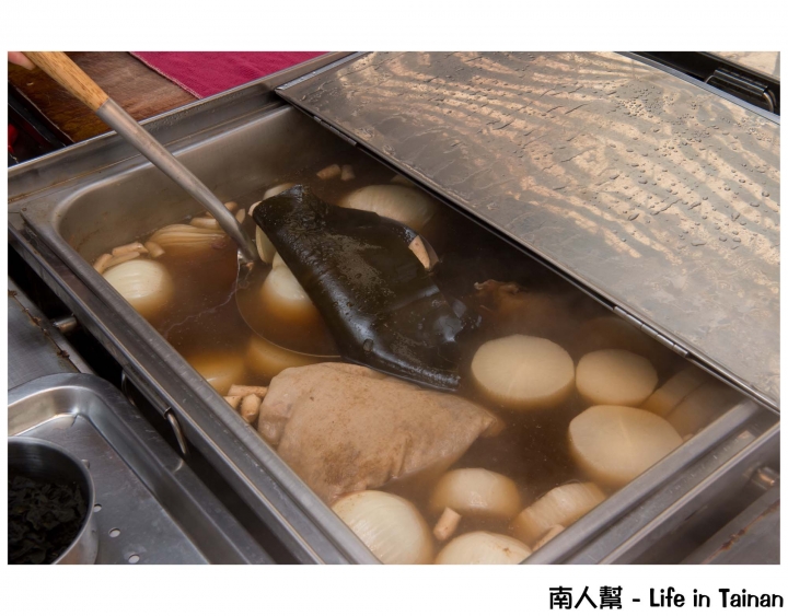 【台南安平區-美食】關東煮外還有炸物.烤物.飯麵等多種美食│微涼天氣來暖身~~古咕手作關東煮