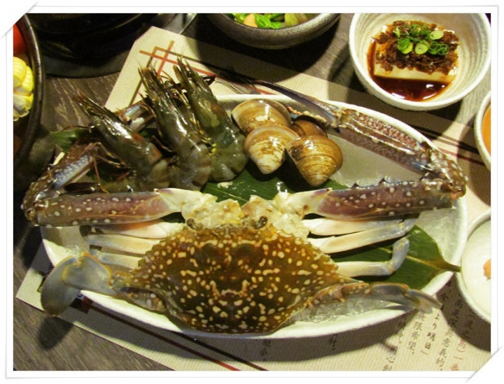 秋天必吃美食~埔里日高鍋物‧超狂超鮮美的極品野生藍鑽蟹鍋